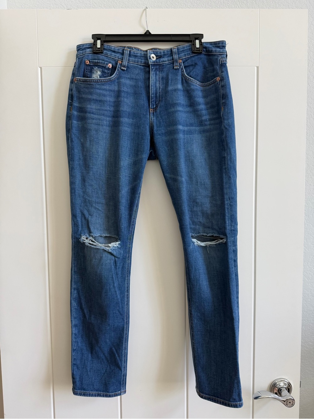 RAG & BONE Distressed Jeans